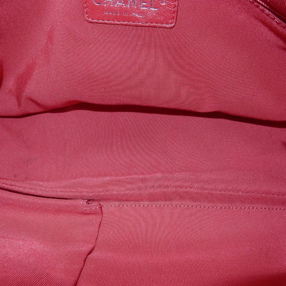 CHANEL QUILT SHOULDER BAG!! STUNNING! WOW!! - Picture 10 of 12